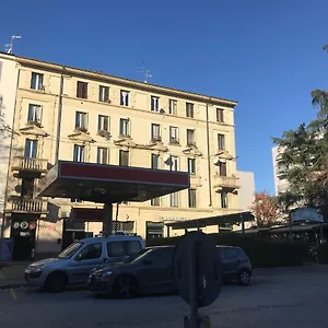 Appartamento Stanza Privata Con Bagno A 15 Minuti Da Duomo, Sesto San Giovanni